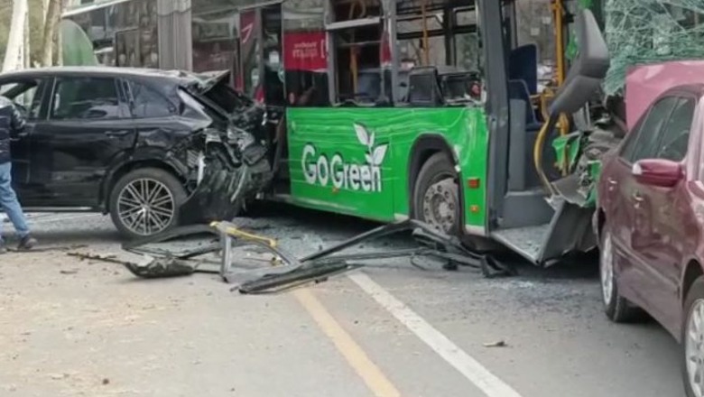 “Kam 20 vite shofer autobusi, ndihesha keq që në mëngjes”, zbardhet dëshmia e Agron Xhafës në polici