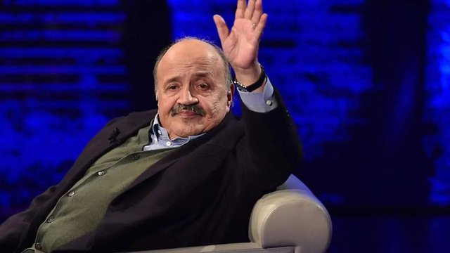 Ndërron jetë në moshën 84-vjeçare Maurizio Costanzo