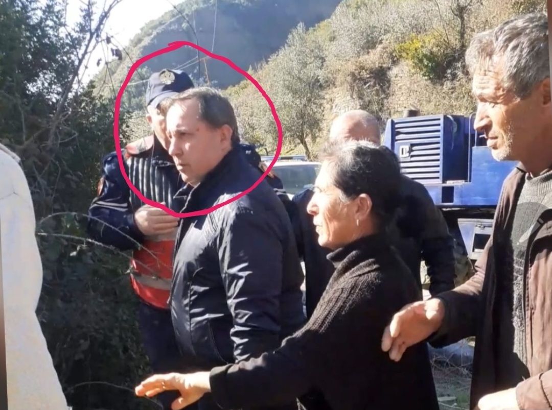 Njihuni me shefin e rendit Berat Gramoz Lala, nga trafikant në Rinas në i inflitruar i Salillarit në punët e pista, 10 mijë euro për të shtypur një protestë 