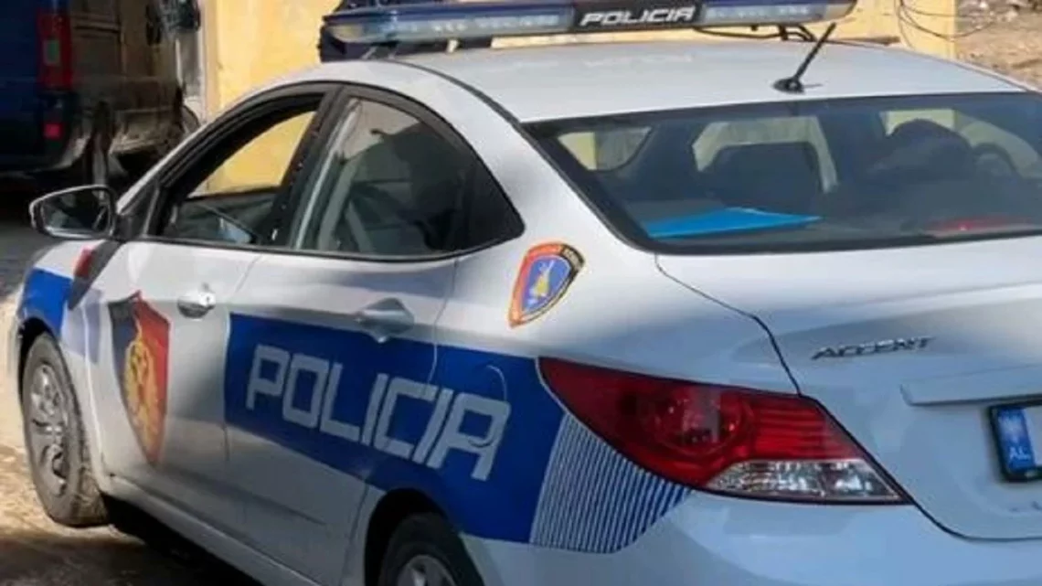 E rëndë në Vlorë, kunati përplaset në mes të rrugës me makinë nga dy vëllezërit