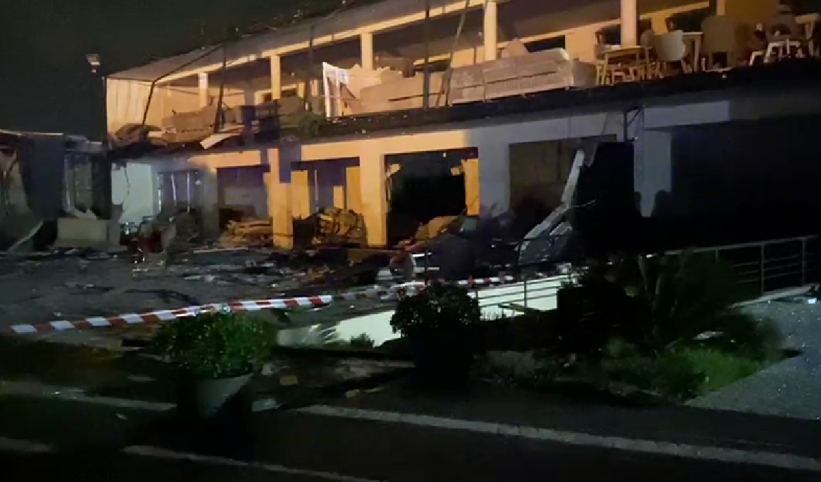 Tritol brenda një mobilerie në Fushë Krujë, qytetarët dalin në rrugë të tmerruar