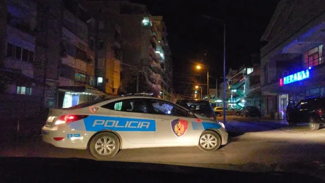 Policia në aksion/ Kontrolle blic në disa zona dhe lokale në Devoll, raportohet për të shoqëruar
