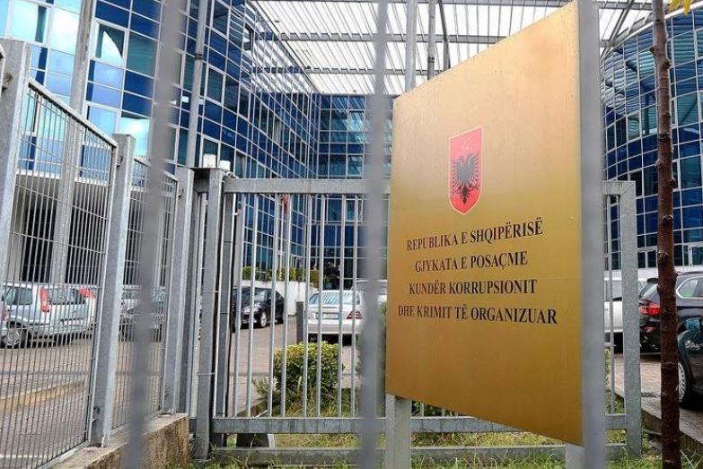 U jepte informacione grupeve kriminale, GJKKO dënon me 3 vite e 6 muaj burg ish-shefin e Krimeve Leonard Palushi