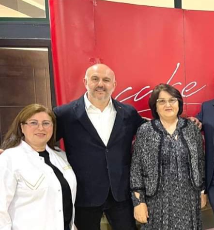 Kriminale / BBI group i Zana Lleshit reklamon ëmbëlsirat si ushqim i shëndetshëm, sheqeri 35 milionë vdekje në vit, minë me sahat për shëndetin, të gjitha sëmundjet që sjell