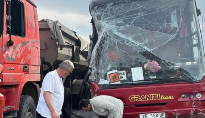 Autobusi me maturantë ishte nisur për ekskursion në Shqipëri, 30 të plagosur nga aksidenti në Prishtinë