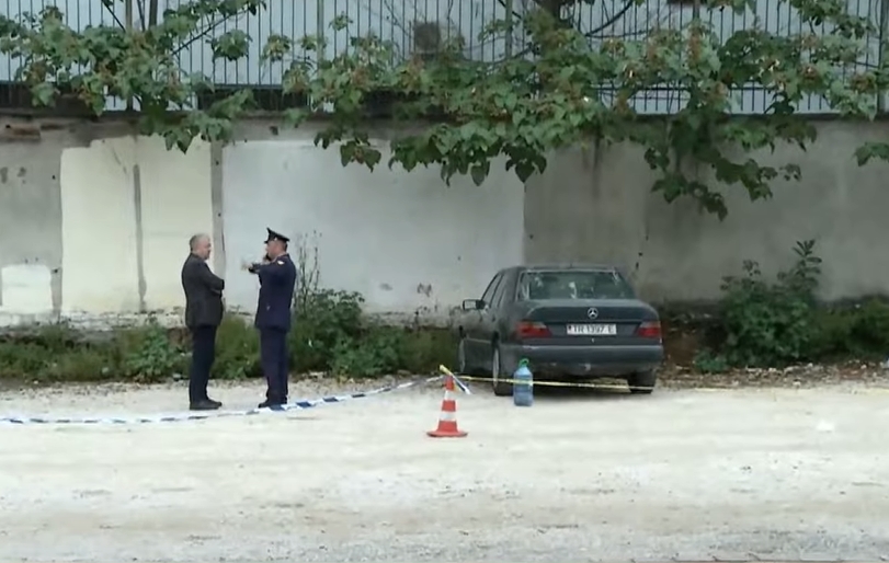 Të shtënat me armë në Tiranë, polici vetëplagoset brenda Benzit, në vendngjarje dhe Tonin Vocaj (FOTO)