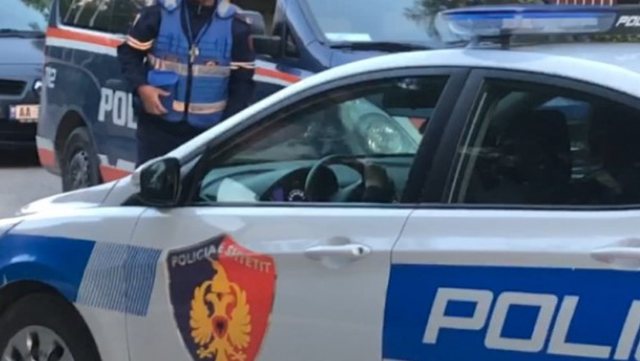 Parandalohet krimi i rëndë në Elbasan/ Policia pikas një person me kallashnikov në dorë, po shkonte të vriste