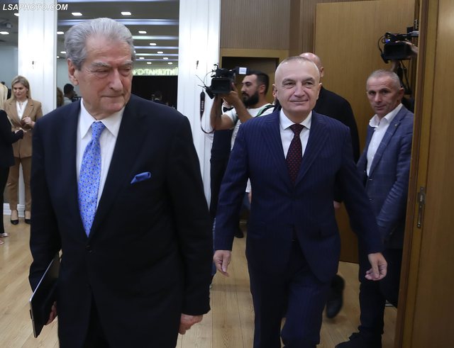 Heshtje mortore: Zhduken Berisha dhe Meta, braktisin dhe selitë e partisë
