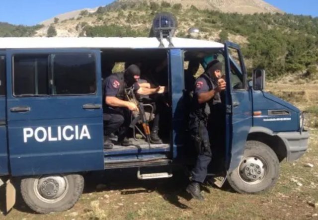 Përplasja me armë dje në Peshkopi, policia: Shpallet në kërkim 33-vjeçari Ardit Aldedja,tentoi të vriste një person!