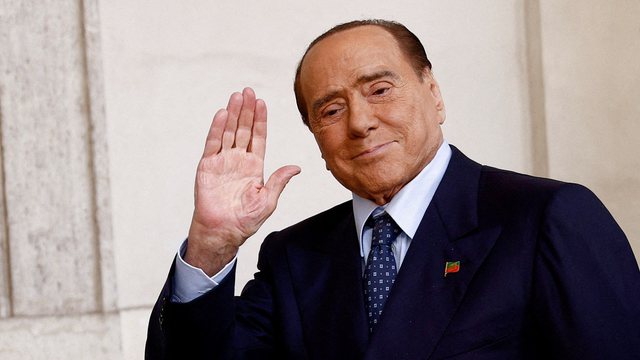 Ndahet nga jeta Silvio Berlusconi