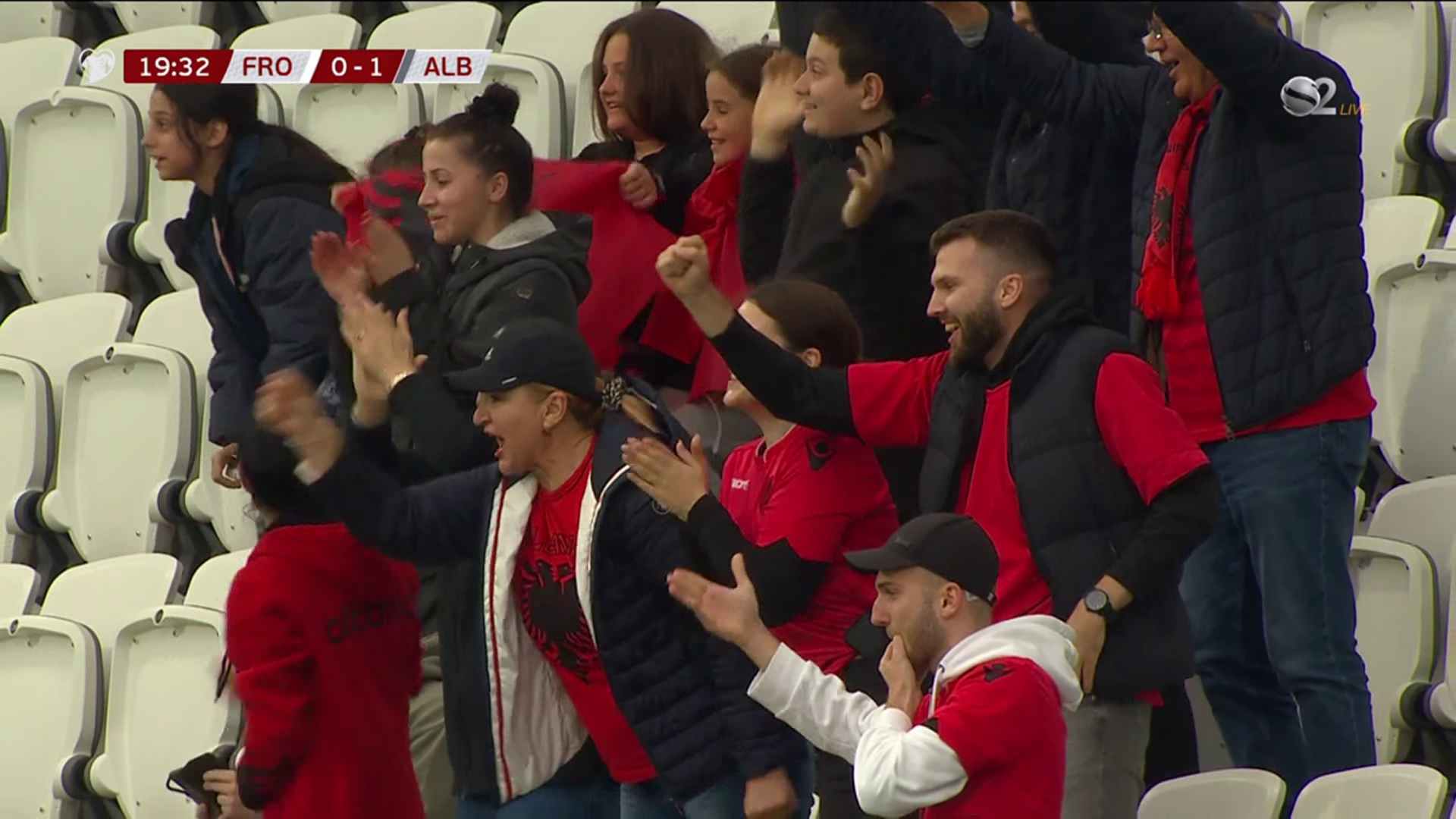 Mbrëmje magjike për Shqipërinë/Kuqezinjtë e Silvinjos rrëmbejnë vendin e dytë, sa shumë shanse për kualifikim.Ja situata në grupin E