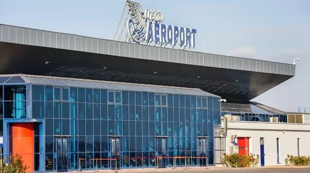 Iu ndalua hyrja në vend, rusi vret me armë dy persona në aeroportin e Moldavisë