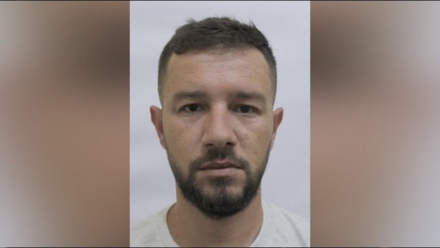 Ky është 39-vjeçari që grabiti 30 mijë euro në pikën e këmbimit valutor në Tiranë