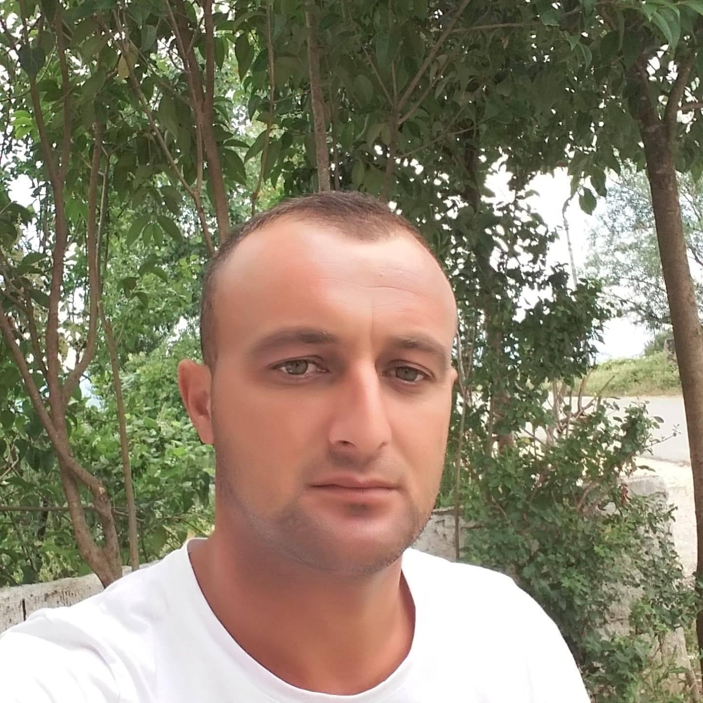 Ky është Taulant Dika që humbi jetën në fasoneri, e zuri makineria, pronari i biznesit tentoi të fshihte ngjarjen