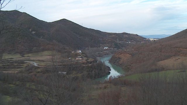 Leka Zogu kërkon pronat në Mat: Pasardhësi i mbretit Ahmet Zogu kërkon tokat e sekuestruara në 1945