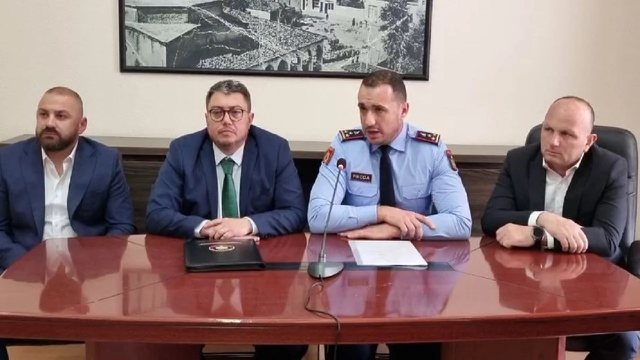 3 muaj hetime/Policia e Elbasanit jep detajet e e operacionit anti-drogë në disa qytete, arrestohen 45 persona, 7 në kërkim