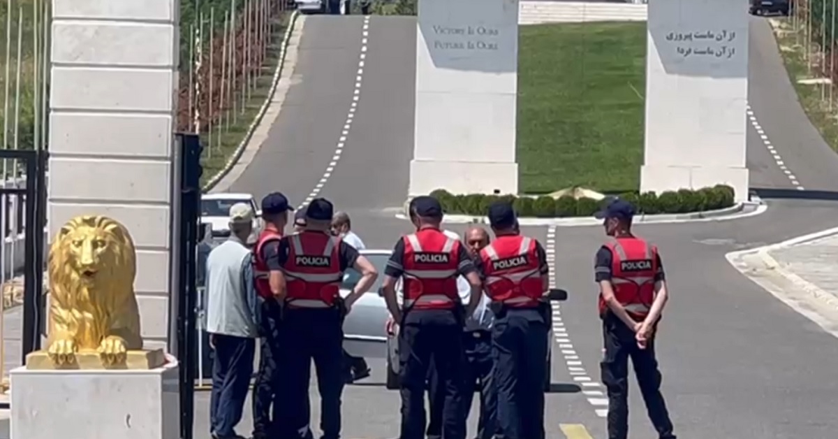 Kontrollet brenda kampit të MEK, policia gjen servera për sulmet kibernetike ndaj institucioneve