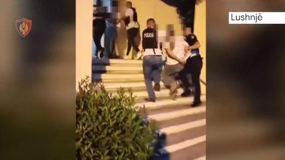 Gjakmarrja e lënë në tentativë ndaj 22-vjeçarit, pas 3 muajsh prangosen porositësi dhe ekzekutori