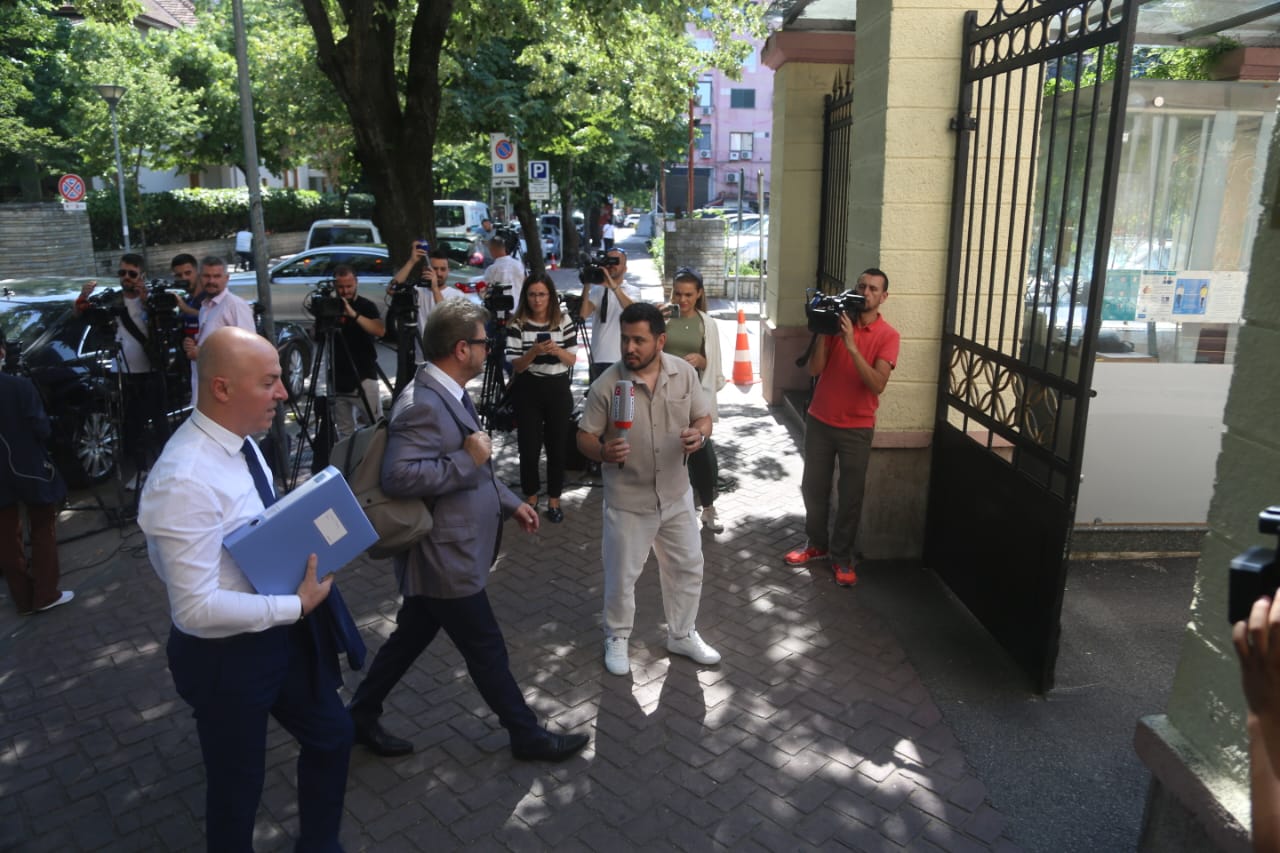 Avokatët zbulojnë se Ahmetaj u largua nga Shqipëria se ashtu ka një punë, SPAK pret t’a arrestojë