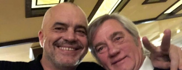 Përralla e Julian Dedës,  Zefin ia ‘persekutuan’ duke e çuar për kurim në Austri dhe Hungari. Nga spitali falenderoi Ramizin
