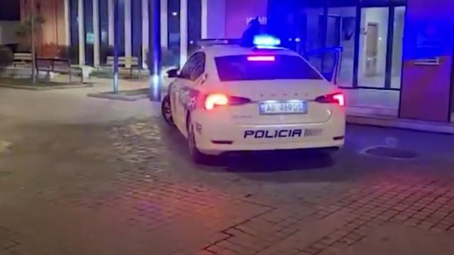 Ngjarje shokuese në Tiranë / 25-vjeçari hyn te shtëpia e fqinjit, grabit paratë dhe i përdh*non të dashurën