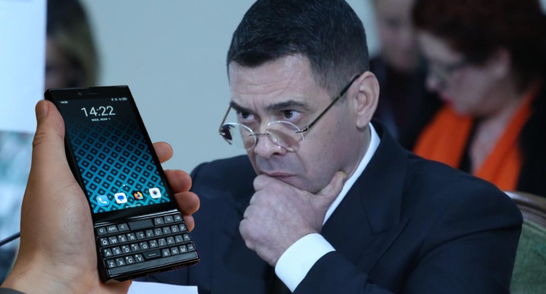 “Ahmetajn e ‘tradhtoi’ Blackberry”/ Zbulohen detaje: Telefoni iu zbërthye nga izraelitët…