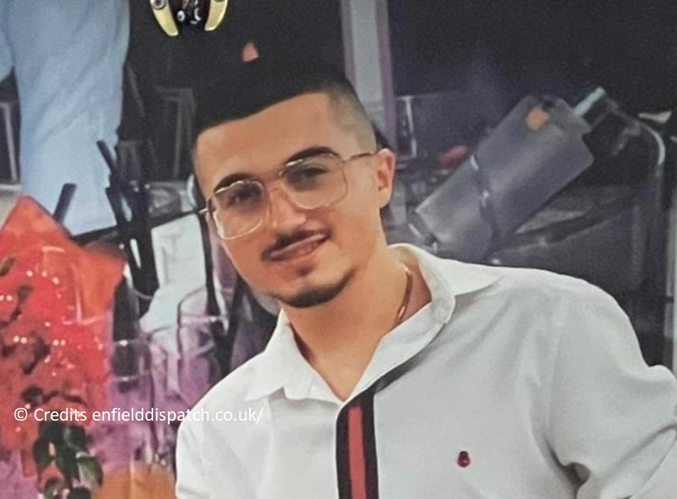 Sherr me thika në Londër, vdes në spital 22 vjeçari nga Shqipëria (EMRI-FOTO)