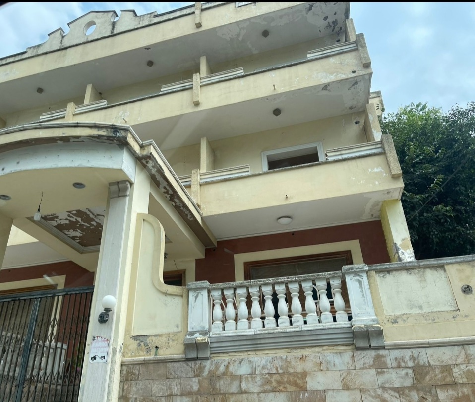 Hotel ‘Pameba’ me 3 kate i Vangjush Dakos, si e legalizoi për 6 kate, ka edhe një video pazari si dhe një ‘qytet me magazina’