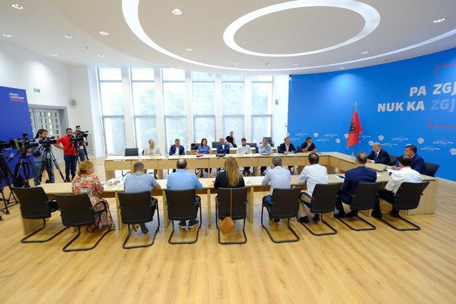 “Gara” për bashkinë e Kukësit/ Del LISTA e kandidatëve për Primaret në PD e Berishës