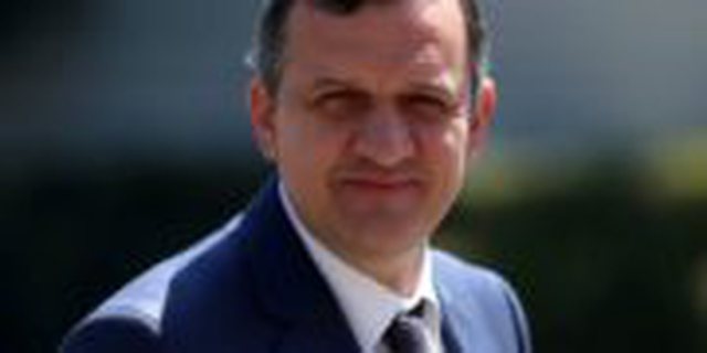 Flet Ilir Beqaj: Vendimi për t’i hapur rrugë koncensionit të sterilizimit është marrë nga ministrat e Metës dhe Berishës