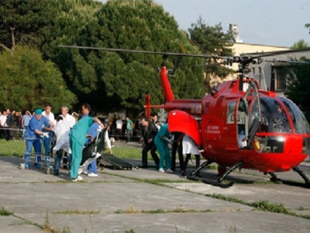 Aksident i rëndë në Bulqizë,15-vjeçari dërgohet me helikopter drejt Traumës