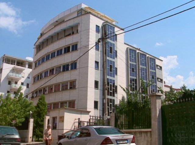 Dhuna për guroren, mjekët ‘lehtësojnë akuzat’ për fisin Rraja: Ishte plagosje e lehtë! Prokuroria: Hetimet vijojnë, s’ka komunikim akuze