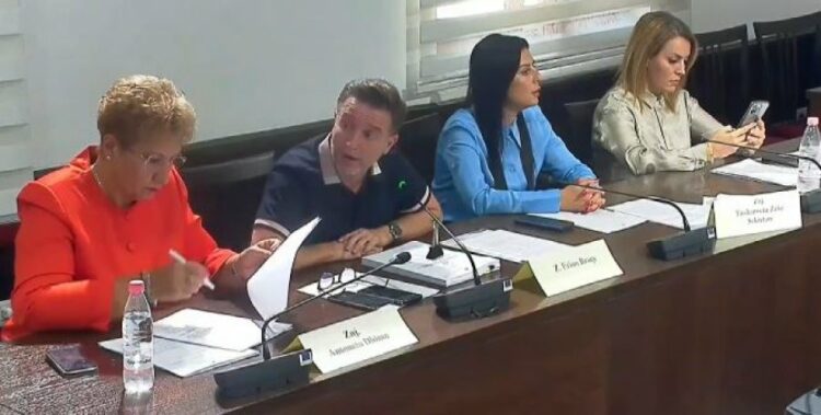 Kush po ia merr bixhozin Vis Martinajt? Braçe: Kemi marrë kërcënime nga burgu