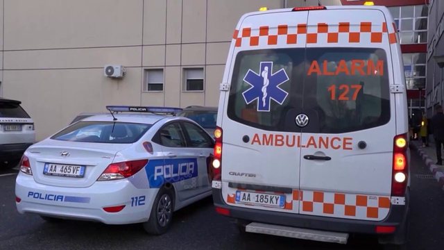 E RËNDË në Divjakë/ Ra në kontakt me rrymën elektrike, vdes 31-vjeçari (Emri)
