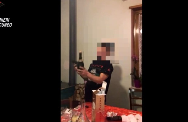 Çmontohet rrjeti i shpërndarësve të drogës në Itali, 45 të arrestuar, mes tyre 31 gra e burra shqiptarë