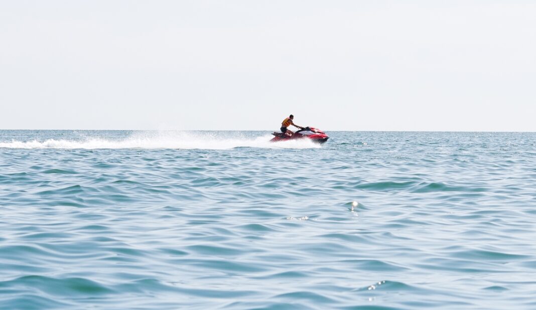 16-vjeçari humbi jetën pas përplasjes me Jet Ski në Himarë, flasin shokët: Na bëri presion pronari mjeteve ujore, gënjyem policinë
