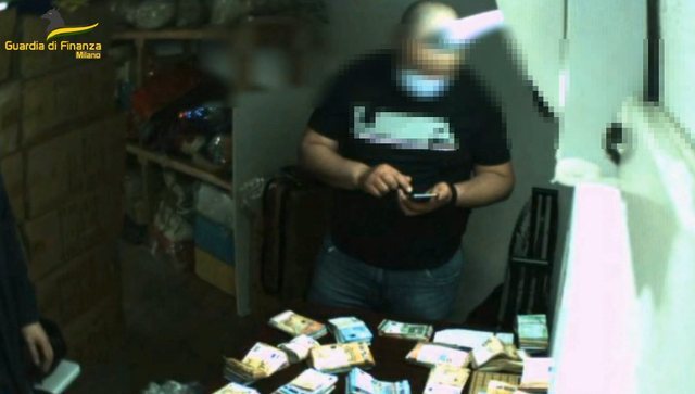 Tonelata marijuanë e miliona euro. Italia ekzekuton 58 urdhër ndalime, mes tyre edhe shqiptarë