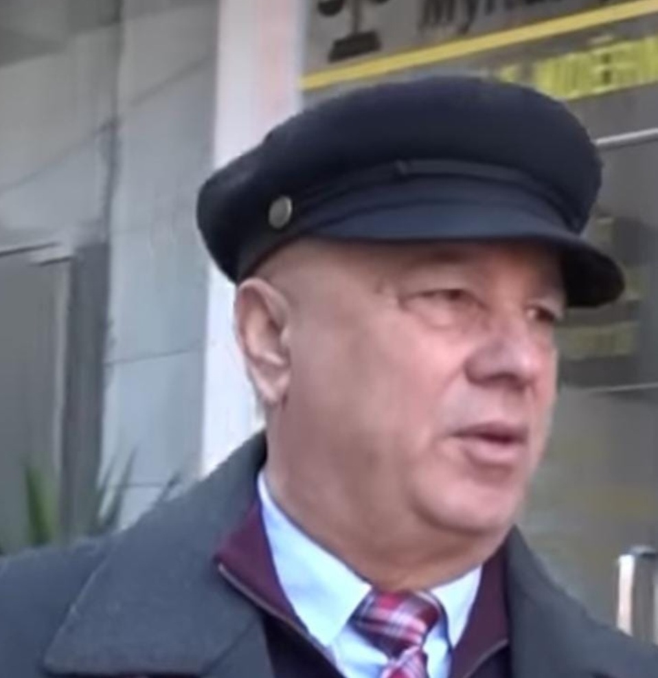 Gjyqtari Hektor Sinanaj palë me mafien e pronave Helidon Gjikokën, i shkurton ditët e burgut duke përdhosur ligjin, historia e grabitjes së kompleksit Ambel