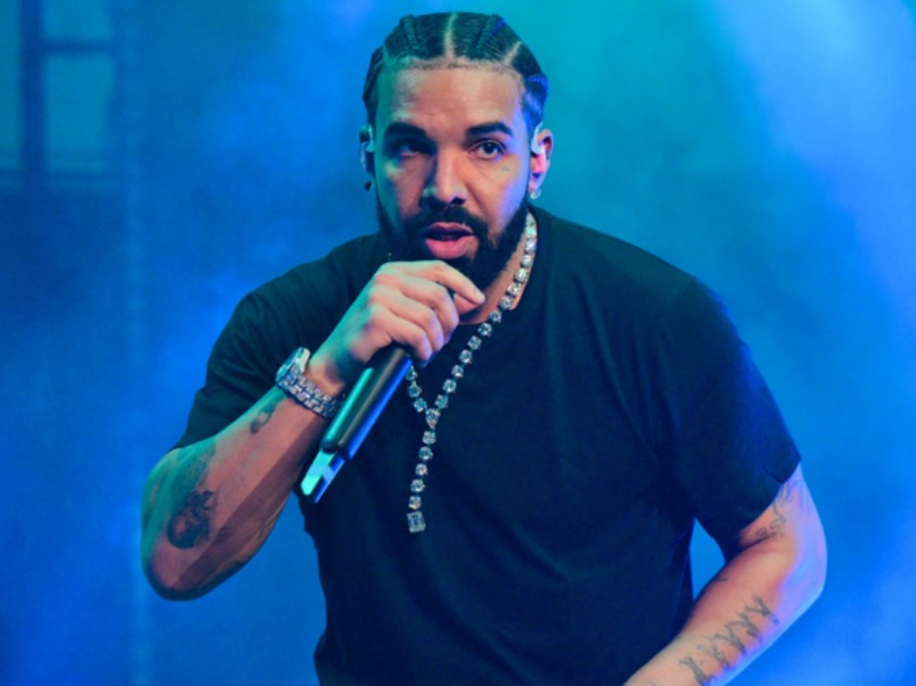 Reperi Drake e përmend Prishtinën në tekstin e këngës së re: Tensionet po rriten
