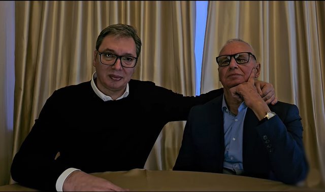 ‘Nëna ime është e ndershme’, Vuçiç i drejtohet popullit SERB: Ky është babai im, jo gazetari shqiptar!