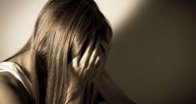 23-vjeçarja nga Tirana u përdhunua në grup në Pejë