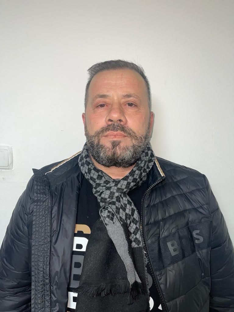 U prangos në Kosovë, del foto e Gëzim Çelës pas arrestimit, ndryshimi