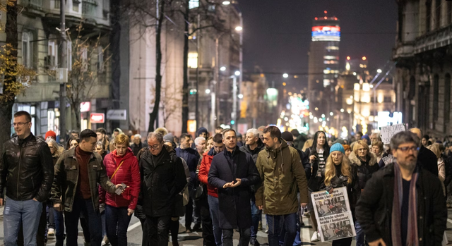 Protestat në Serbi, njohësit e rajonit: Pse situata në Beograd është e rëndë