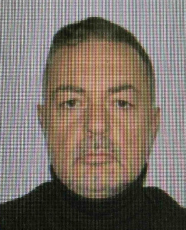 Kush është greko-sllovaku Sofokli Duni, xhambazi që fshihet pas gazetës Standard, ortakëria me Lenc Gjikurinë, biznese, mashtrime, lëpirje e pastrim parash. Si fshihet në brekët e nongratave