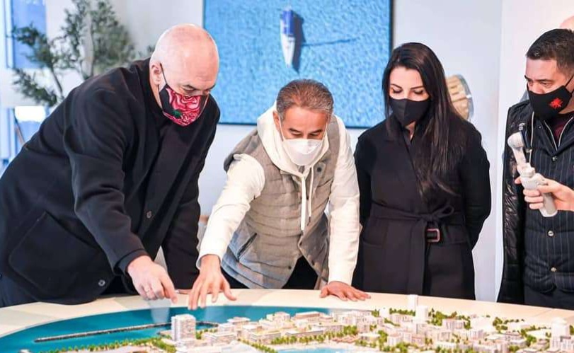 Alabbar nën hetim për financimin e terrorizmit, tërhiqet nga Shqipëria. Pas projektit 2 miliardë euro qëndrojnë disa oligarkë dhe politikanë të Tiranës