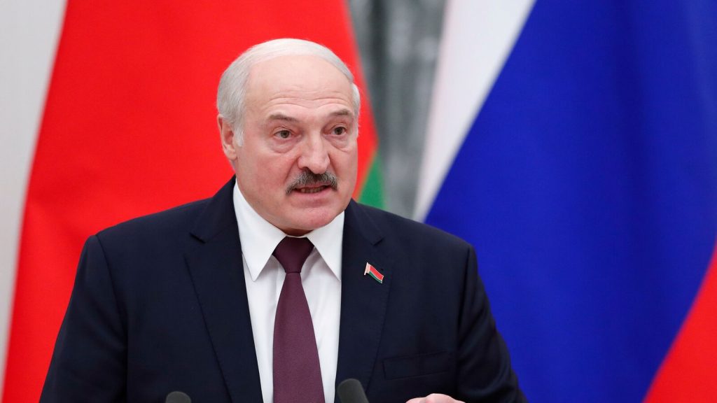 Lukashenko firmos ligjin: Imunitet të përjetshëm për veten nga ndjekja penale