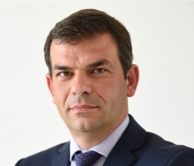 Kush është Deniz Derralla, Espinoza në Bankën e Shqipërisë që mbulon mafien e kredive MCA-ADCA