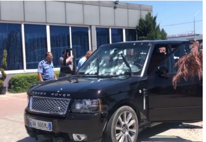 I shpëtoi atentatit me 40 plumba, ndalohet në Dubai krahu i djathtë i Plarent Dervishajt