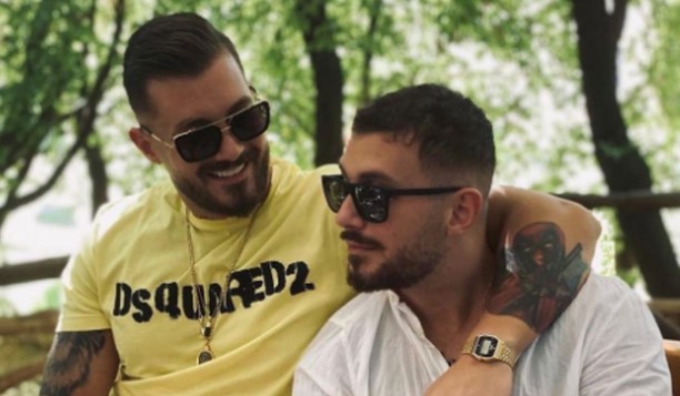 FOTO/ “S’ke këllqe përdor femrat”, Donaldi reagon ndaj Albit dhe Rozës