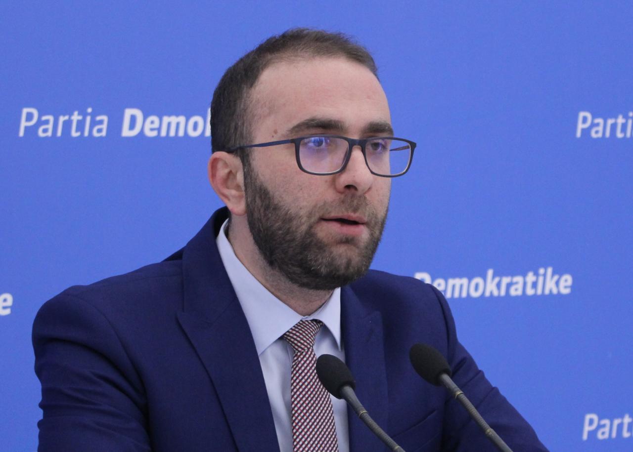 Bardhi thërret nesër mbledhjen e grupit të Rithemelimit.Ja çfarë u dakordësua në Konferencën e Kryetarëve me mazhorancën